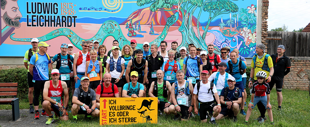 Gruppenbild vor dem Start des 9. Ludwig-Leichhardt-Trail Ultralaufes 